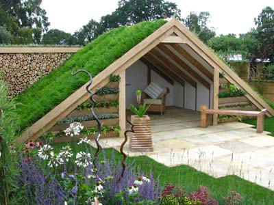 Garden specialists in Cardiff Florek Renovations clean minimalistic garden