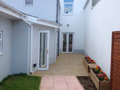 Garden specialists in Cardiff Florek Renovations minimalistic clean patio